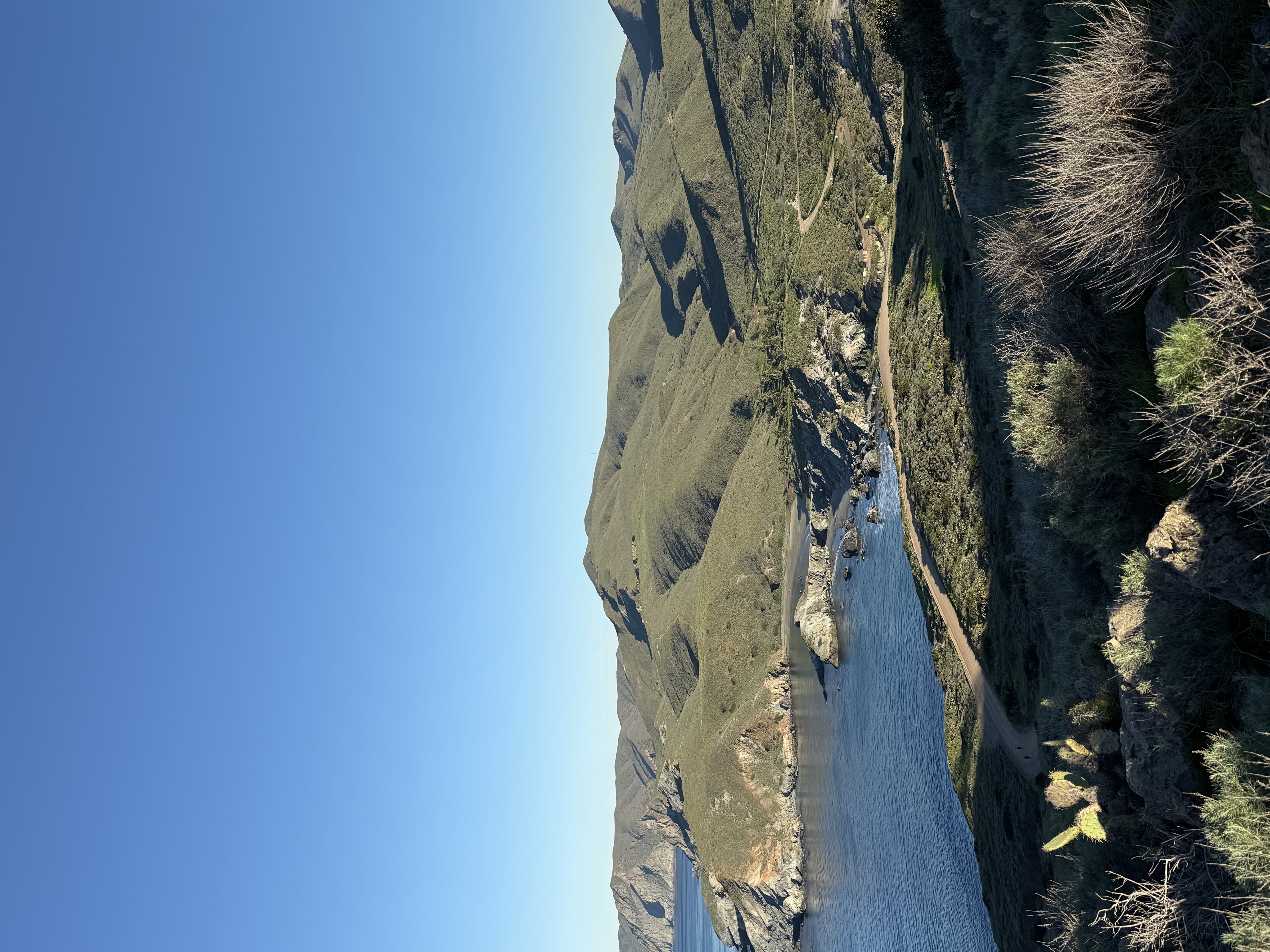 The Catalina coastline — views like this all day